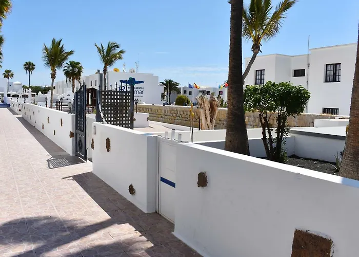 Aguazul 112, 118, 202, 216 Puerto del Carmen (Lanzarote)